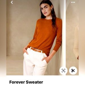 Banana Republic forever sweater in burnt orange. Size S